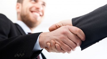 Two-businessman-shaking-hands