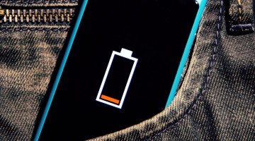 charge-smartphone-battery-faster