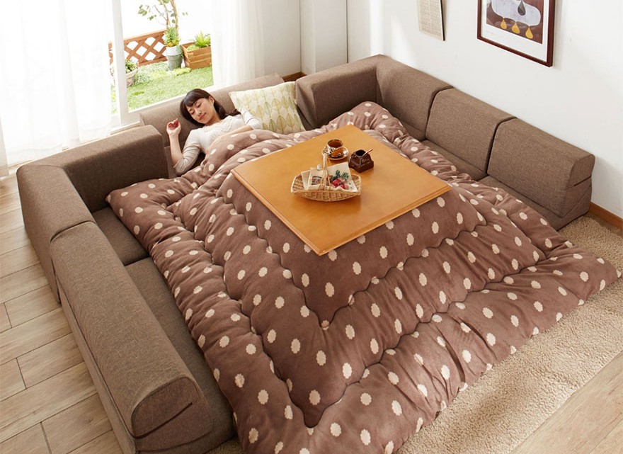 kotatsu-japanese-invention-heating-bed-table