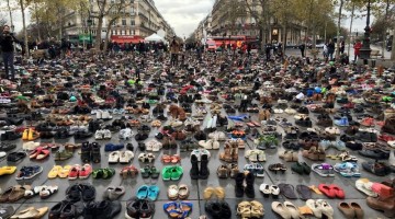 people-send-their-shoes-for-global-climate-march-in-paris