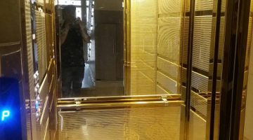 دلیل نصب آینه در آسانسور